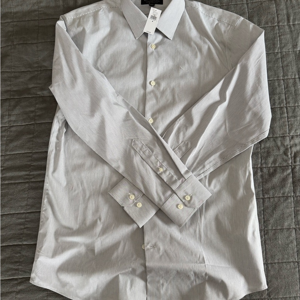 Banana Republic Factory Men's Light Gray Wrinkle Free Dress Shirt